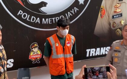 Kembali Terjerat Narkoba, Aktor Revaldo Diciduk Polisi di Apartemen Tangsel.