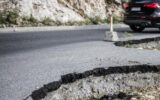 Baru 12 Jam Dicor, Jalan di Sepatan Tangerang Dibongkar Lagi karena Retak