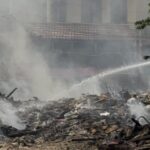 Kebakaran Sampah di Pisangan Tangsel Berkobar Lagi, Asap Tebal Mengepul