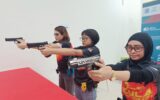 Kaum Hawa Kini Gemar Olahraga Menembak: Mengasah Fokus dan Adrenalin di Shooting Range